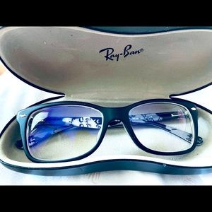 Rayban eyeglass with prescription glass